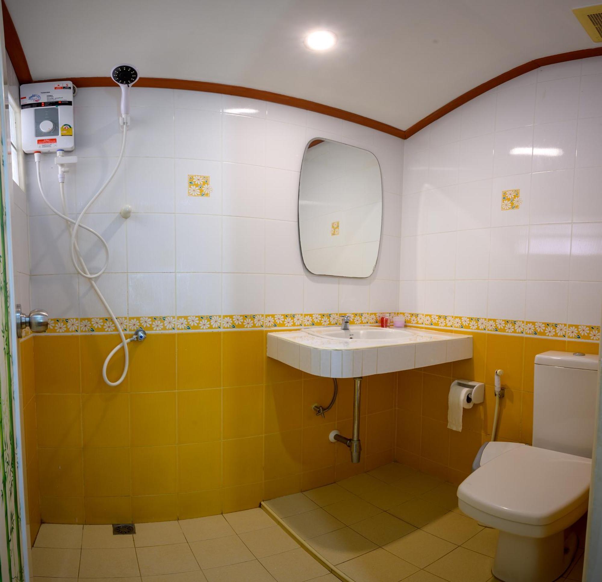 Halo Sea Koh Larn Hotel Pattaya ภายนอก รูปภาพ